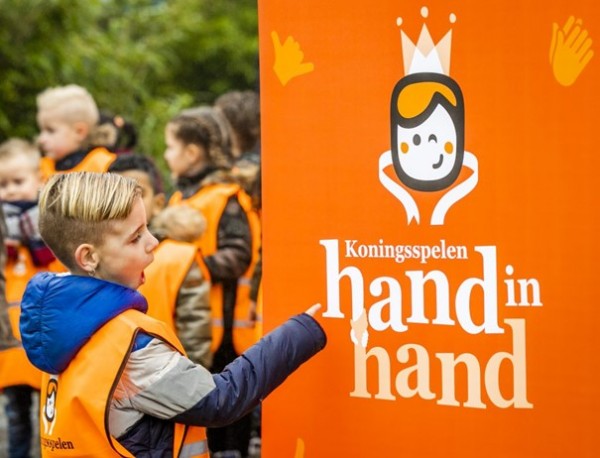 Koningsspelen-hand-in-handlaznEwgoOzrMw